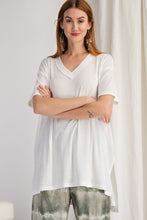 Load image into Gallery viewer, Loose Fit And Boxy Silhouette V Neckline Top
