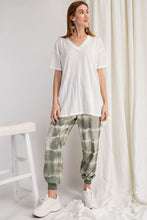 Load image into Gallery viewer, Loose Fit And Boxy Silhouette V Neckline Top
