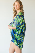 Load image into Gallery viewer, Stripes And Floral Print Lightweight Kimono
