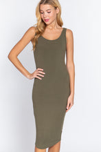 Load image into Gallery viewer, Sleeveless Scoop Neck Rib Midi Dress
