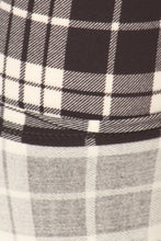 Load image into Gallery viewer, Plaid High Waisted Leggings In A Fitted Style, With An Elastic Waistband
