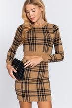 Load image into Gallery viewer, Long Sleeve Check Crop Sweater
