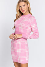 Load image into Gallery viewer, Long Slv Check Crop Sweater
