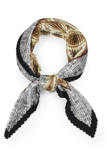 Load image into Gallery viewer, Circle Link Pleated Satin Scarf
