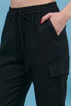 Load image into Gallery viewer, Linen Straight Leg Cargo Pants
