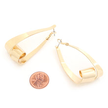 Load image into Gallery viewer, Triangle Loop Metal Dangle Earring
